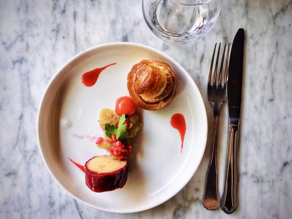 How to Prepare a Gourmet Fish en Papillote with Delicate Herbs and Spices?